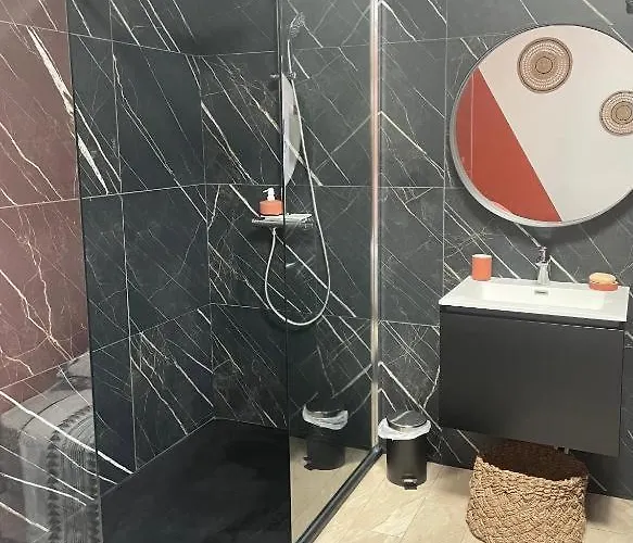 Apartment Cosy Tt Confort Proche Aeroport *